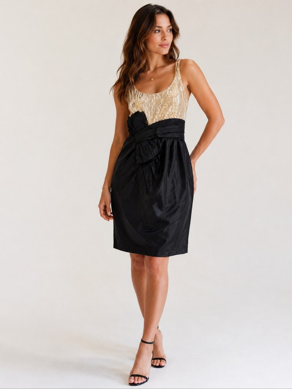 Carmen Marc Valvo Gold Sequin Bodice Black Satin Cocktail Dress Size 4